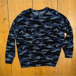 Athleta Pullover Crewneck Sweatshirt Womens Large Blue Camo Print Soft Terry
